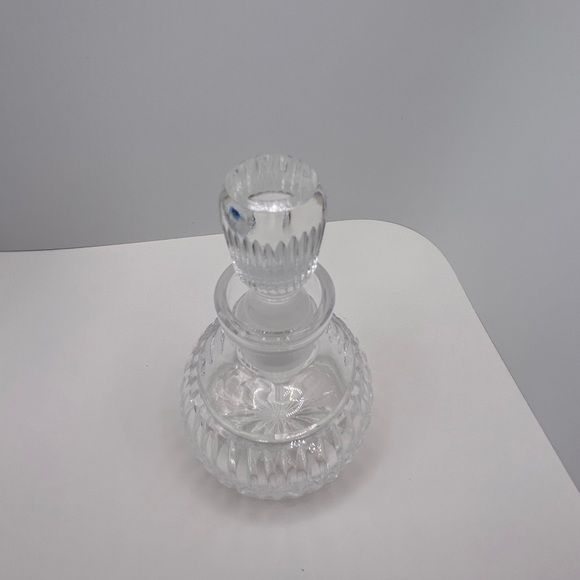 Vintage Waterford Crystal Emerald Cut Round Perfume Bottle With Stopper - Picture 5 of 7